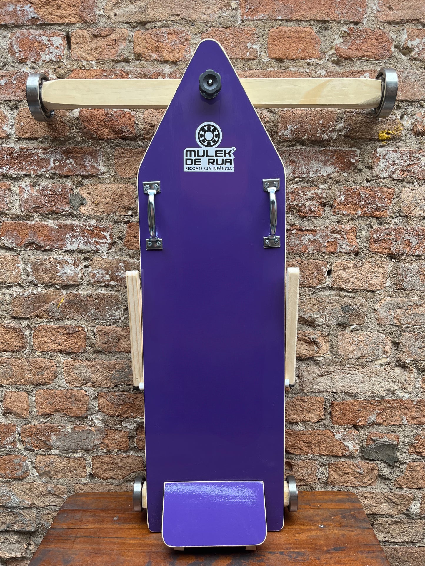 Carrinho de rolimã clássico roxo