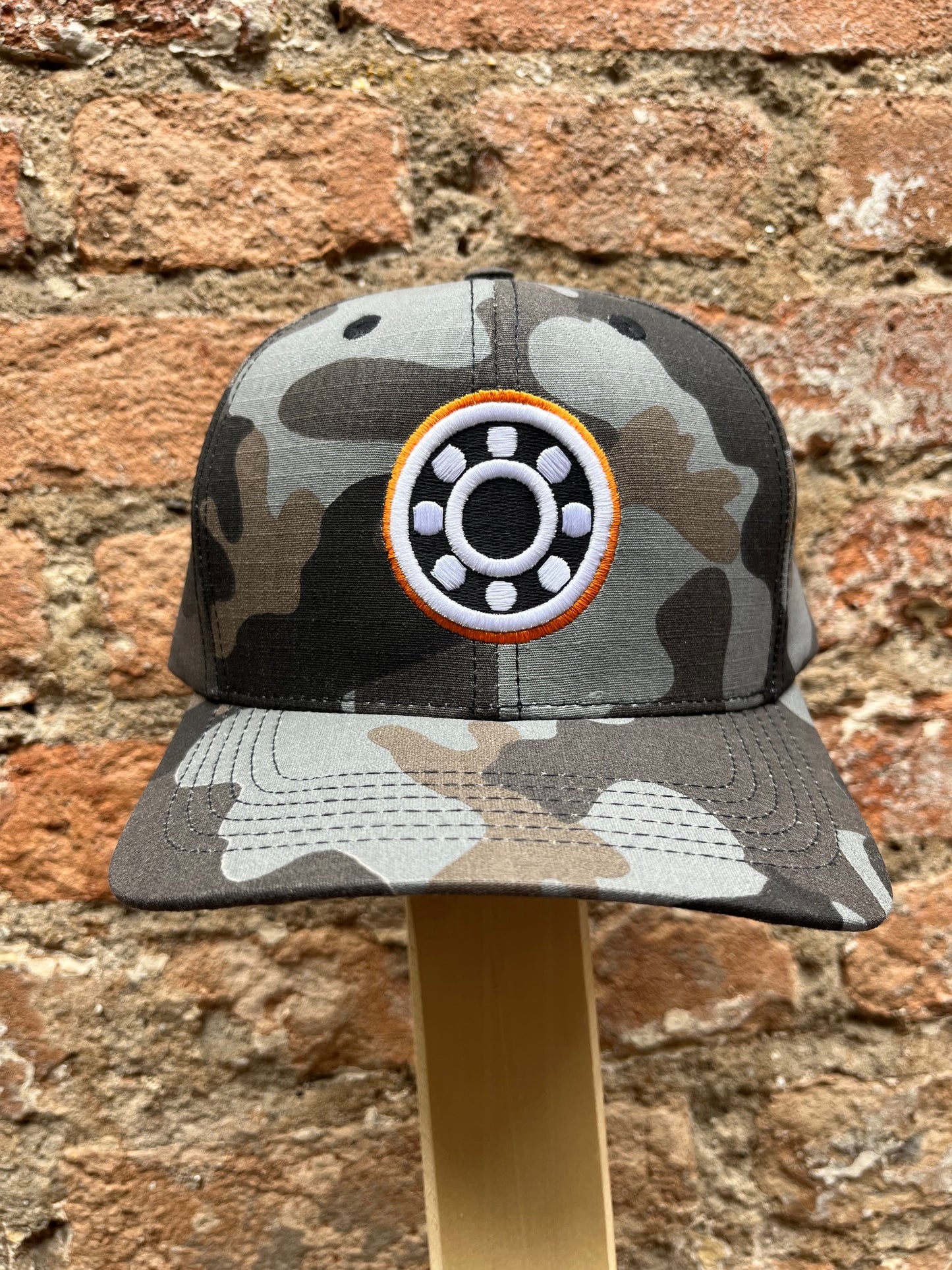 Boné estampa militar